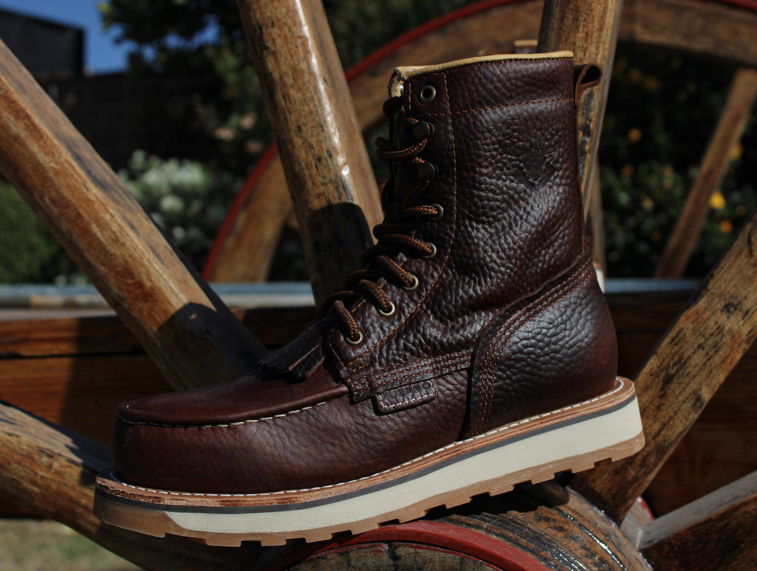 Fuerbo L-50 Heritage Handcrafted 8-Inch Moc Toe Goodyear Welt Construction Full-Grain Leather